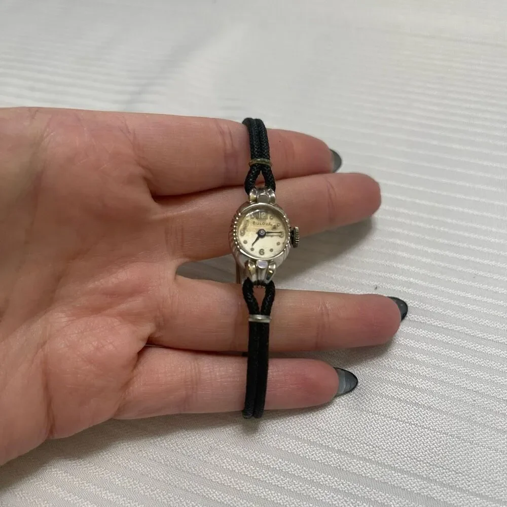 Bulova VTG Watch Needs Battery - Picture 2 of 6